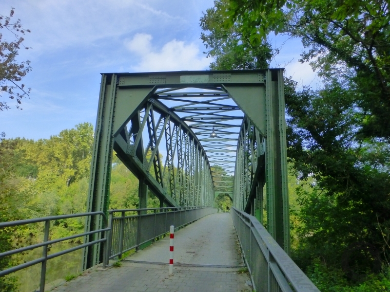 Hafenbahnbrücke in Halle (Saale)