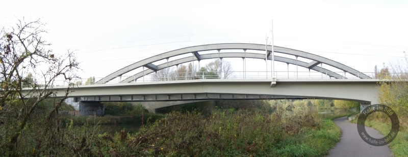Saalestrombrücke (B91) bei Schkopau
