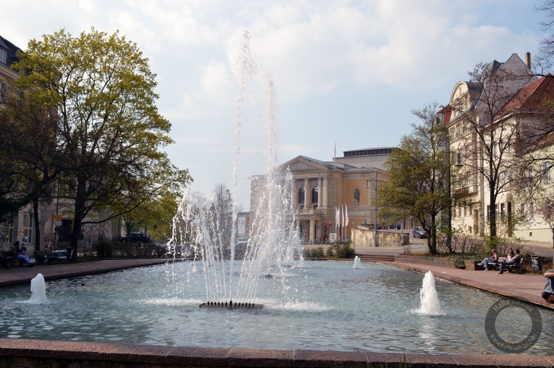 Brunnen am Joliot-Curie-Platz