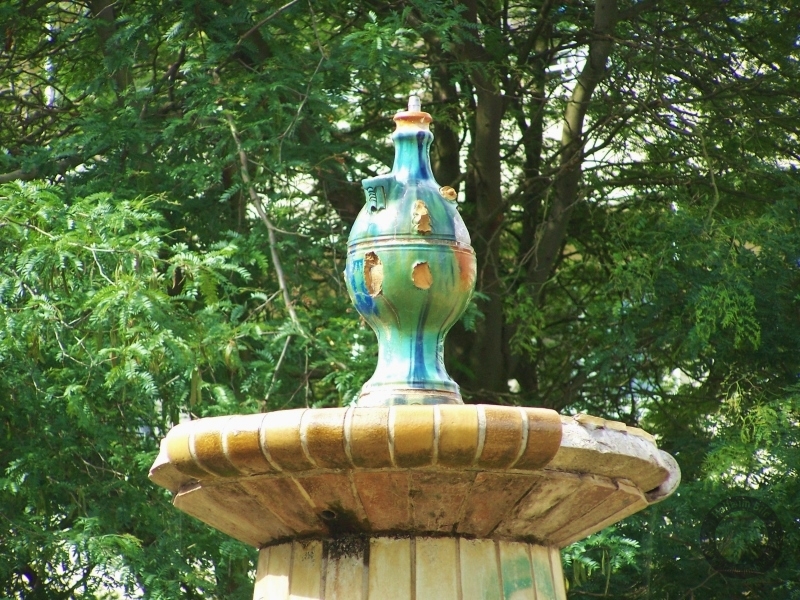 Brunnen "Früchte des Meeres" von Hans Rothe in Halle-Neustadt