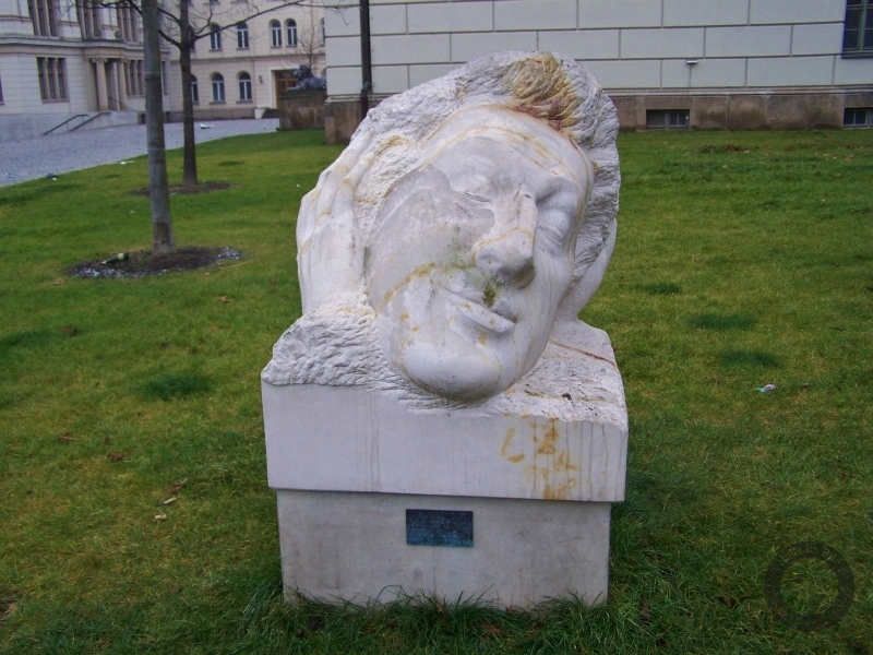 Heinrich Heine (Denkmal am Universitätsplatz)