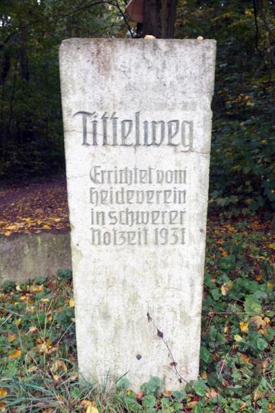 Tittelweg (Franz Robert Tittel) in der Dölauer Heide in Halle (Saale)