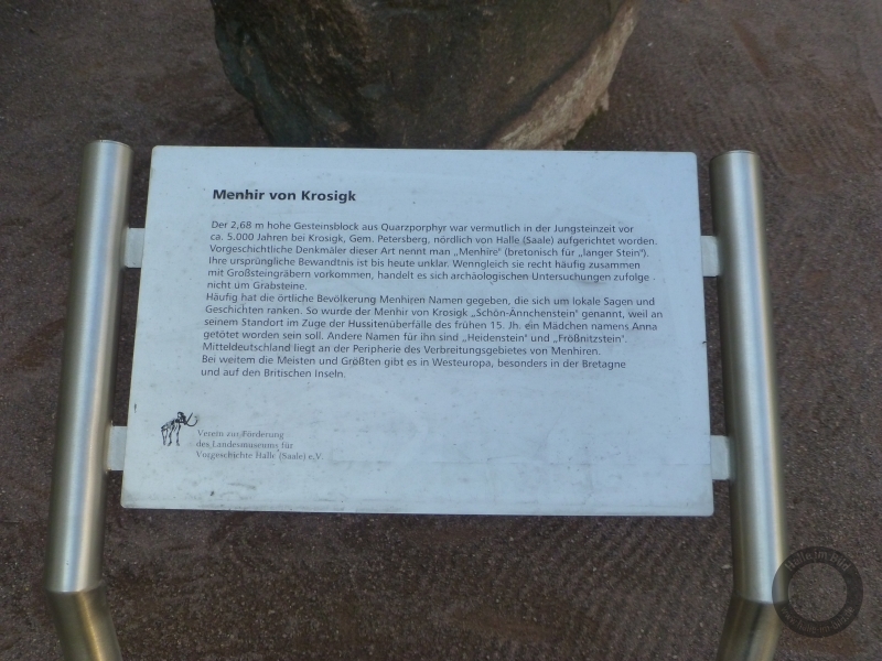 Der Schön-Ännchen-Stein neben dem Landesmuseum in Halle (Saale)