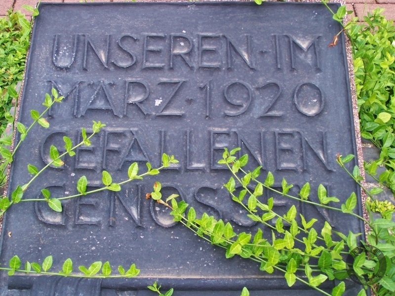 Gedenkstätte für die Märzgefallenen auf dem Friedhof Ammendorf