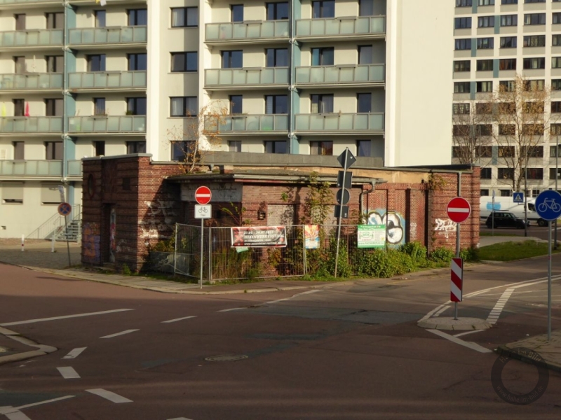 Transformatorenhaus an der Ecke der Rudolf-Breitscheid-Straße zur Willy-Brandt-Straße in Halle (Saale)