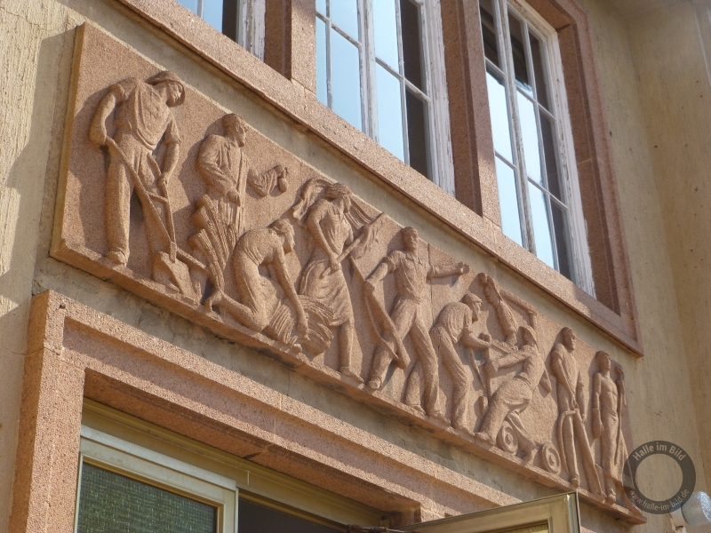 Relief von Robert Propf in den Brandenbergen in Halle (Saale)