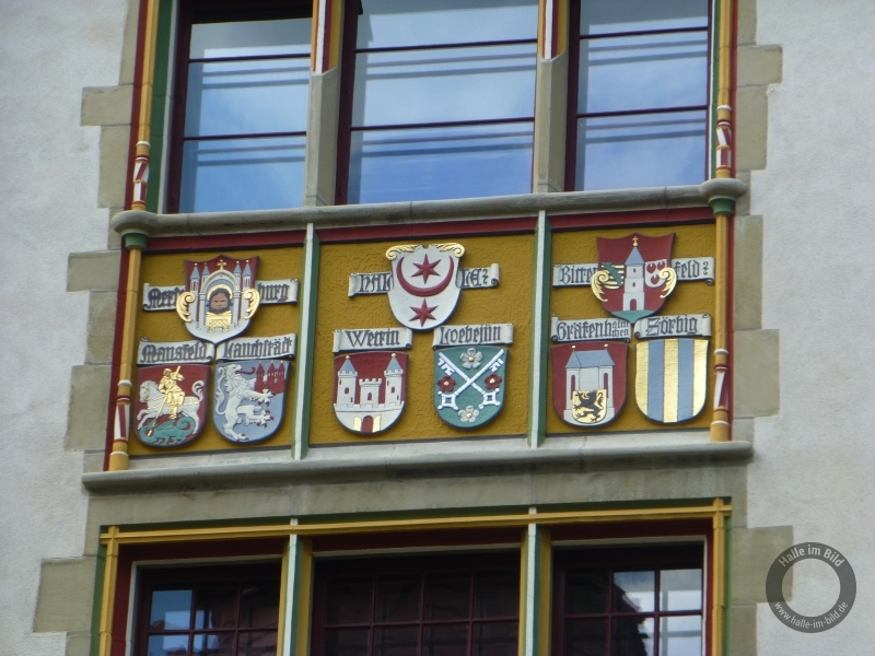 Wappen an der Südseite (Mai 2015)
