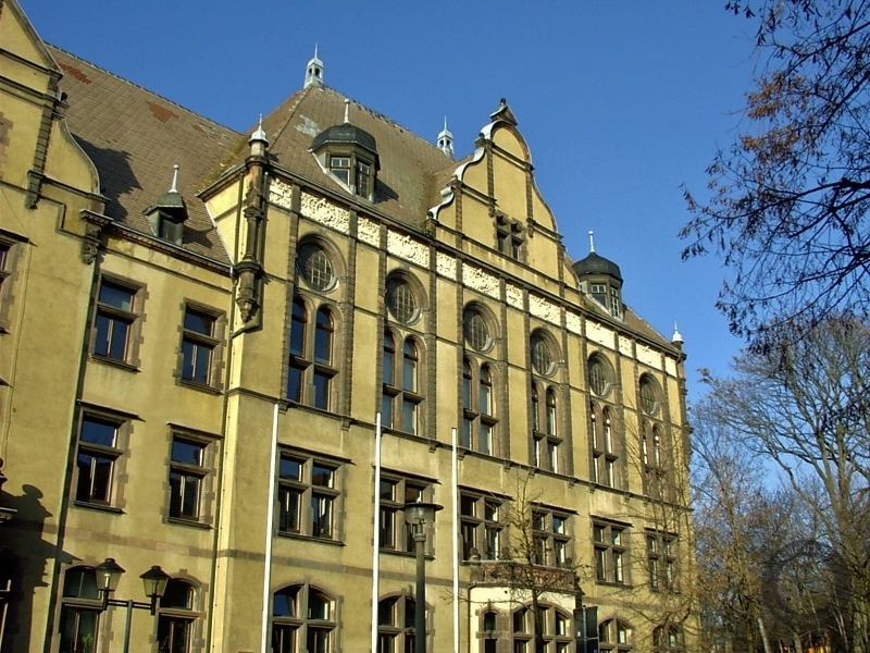 Landwirtschaftskammer (Regierungspräsidium) in der Willy-Lohmann-Straße in Halle (Saale)