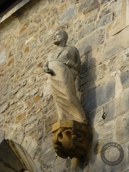 Figur des Heiligen Paulus an der Moritzkirche in Halle (Saale)