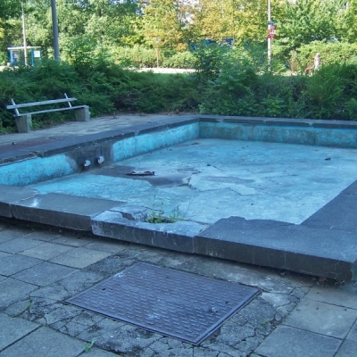 Wasserbecken Zollrain (ehemaliger Chemiebrunnen) in Halle-Neustadt