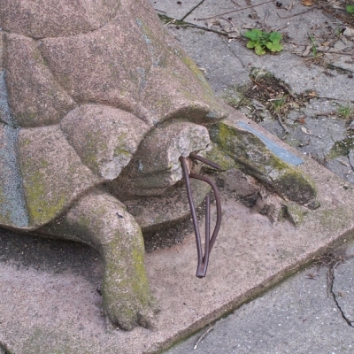 Schildkröte von Otto Leibe in der Hallorenstraße in Halle-Neustadt