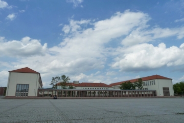 Heeres- und Luftwaffennachrichtenschule (Campus Heide-Süd) auf dem Weinberg in Halle (Saale)
