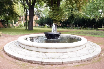 Brunnen im Südfriedhof