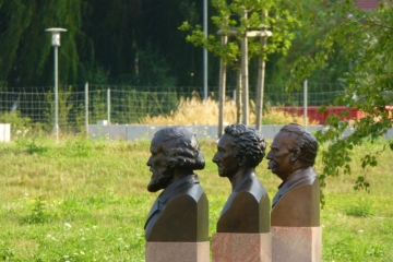 Denkmäler der Agrarwissenschaftler auf dem Weinberg in Halle (Saale)