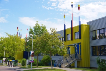 Fassadengestaltung für ein Kulturzentrum im Stadtteil Heide-Nord in Halle (Saale)